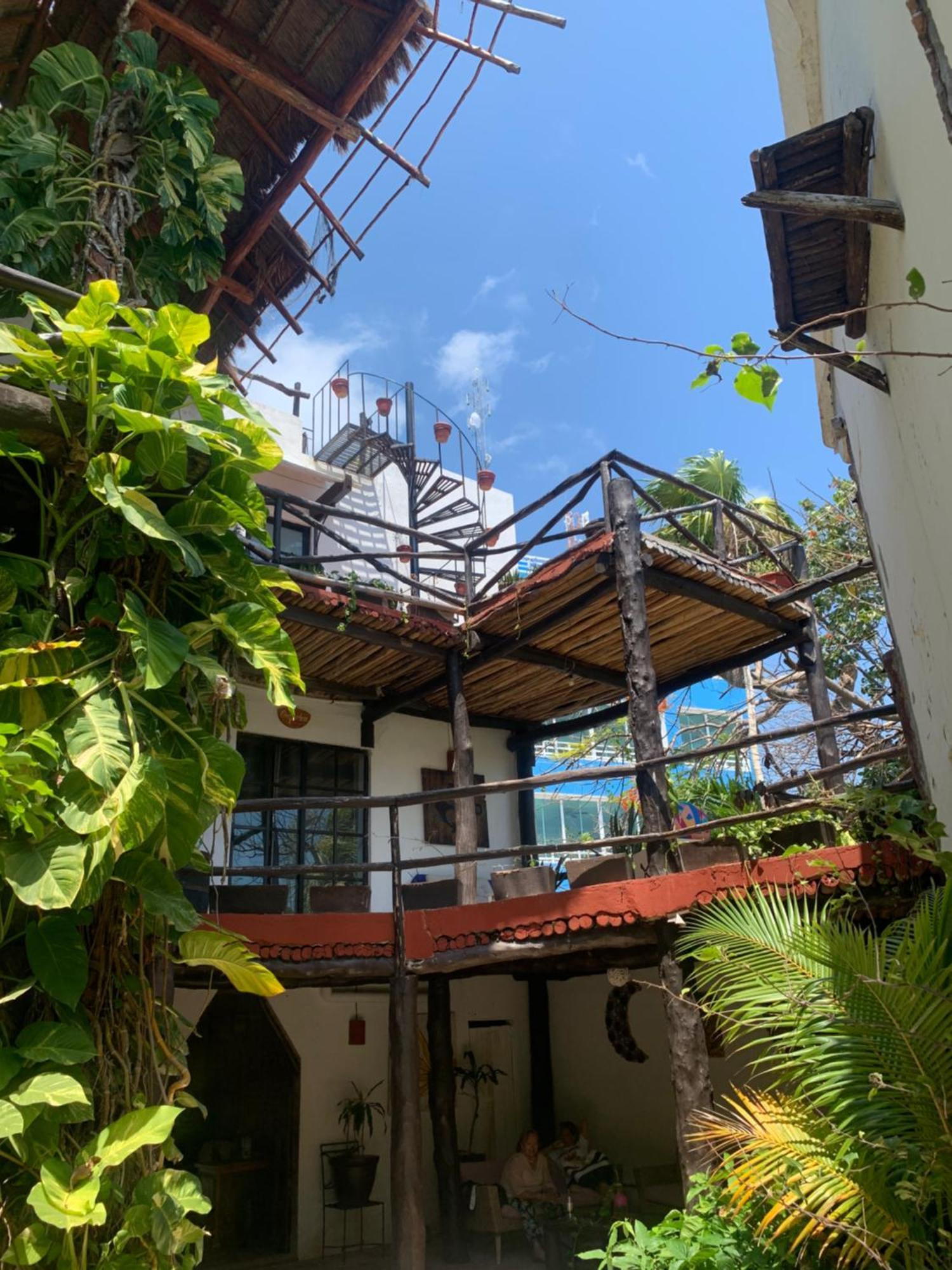Casa Caribe Cancun Ngoại thất bức ảnh A house in San Cristóbal de Las Casas